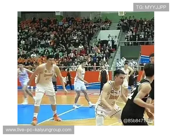 广东负于青岛遭四重打击,张文逸李文昊低迷成短板,广东张文浩